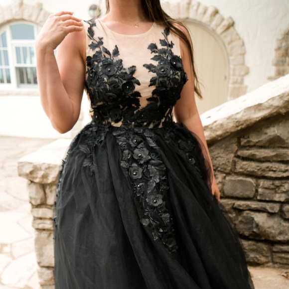 Gothic style black wedding Dress size 16 US A line wedding dress - Picture 5 of 6